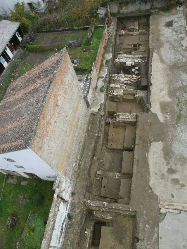 OLYMPUS DIGITAL CAMERA