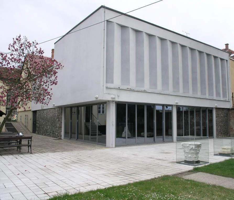 89474525 1581303568687491 179340903519879168 o